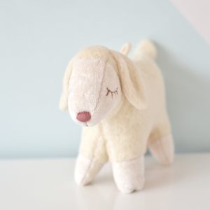 Peluche musicale mouton – blanc Senger Naturwelt