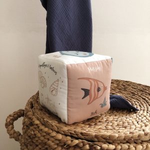 Cube éveil sensoriel